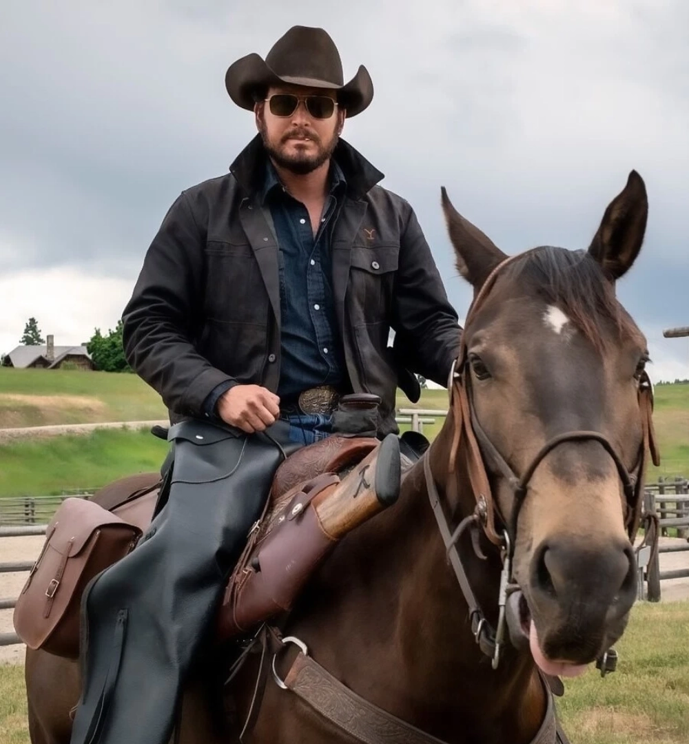 Alternative view of Yellowstone Rip Wheeler Black Jacket