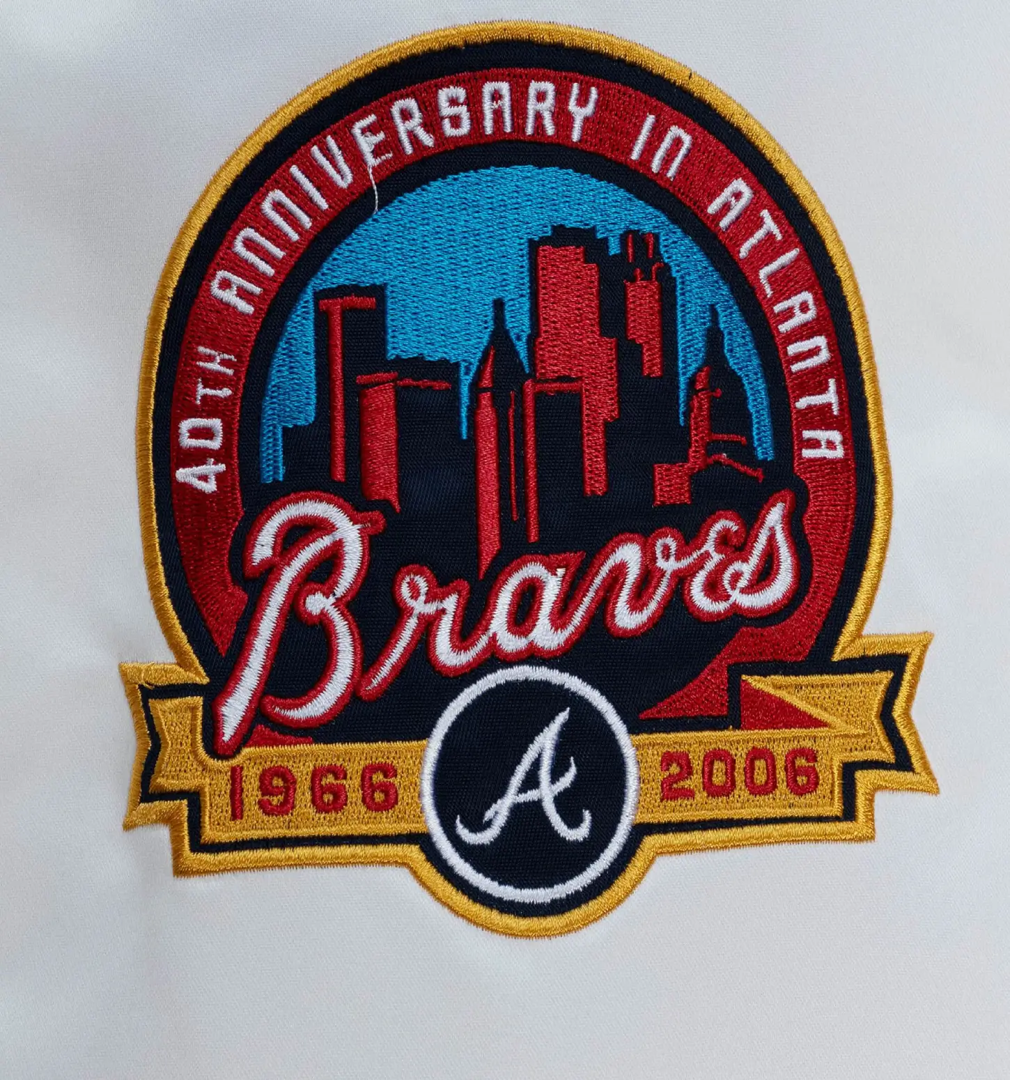 City Collection Lightweight Satin Jacket Atlanta Braves - Image 4