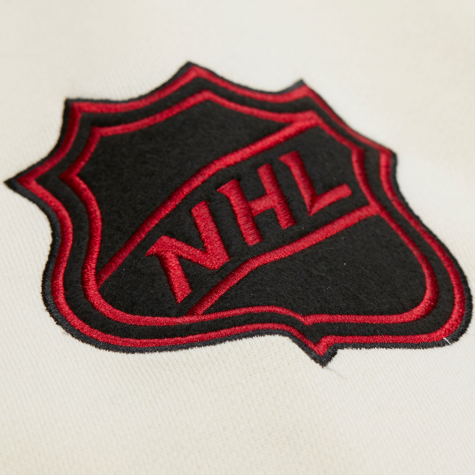 Chicago blackhawks black rinkside hooded sleeve logo