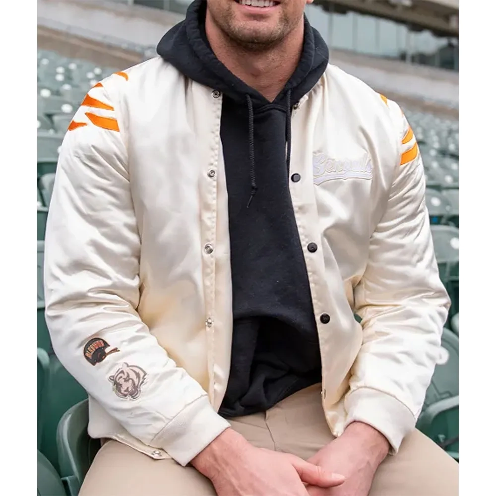 Cincinnati bengals full snap cream satin jacket