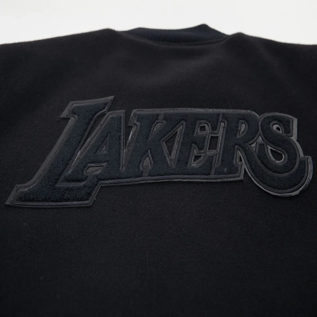 Los angeles lakers pro standard triple black varsity jacket 9
