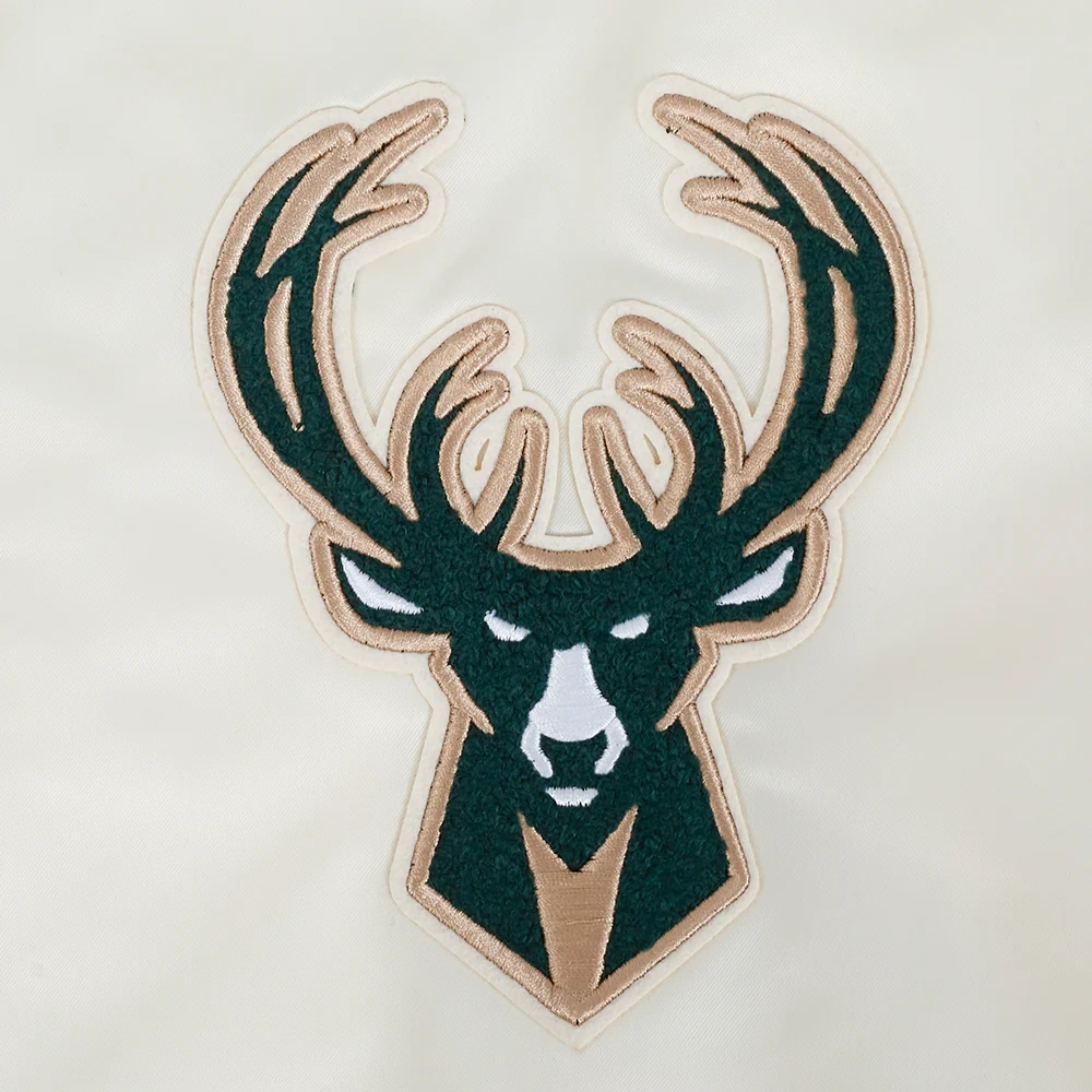 Milwaukee bucks retro classic full snap satin cream patch logo
