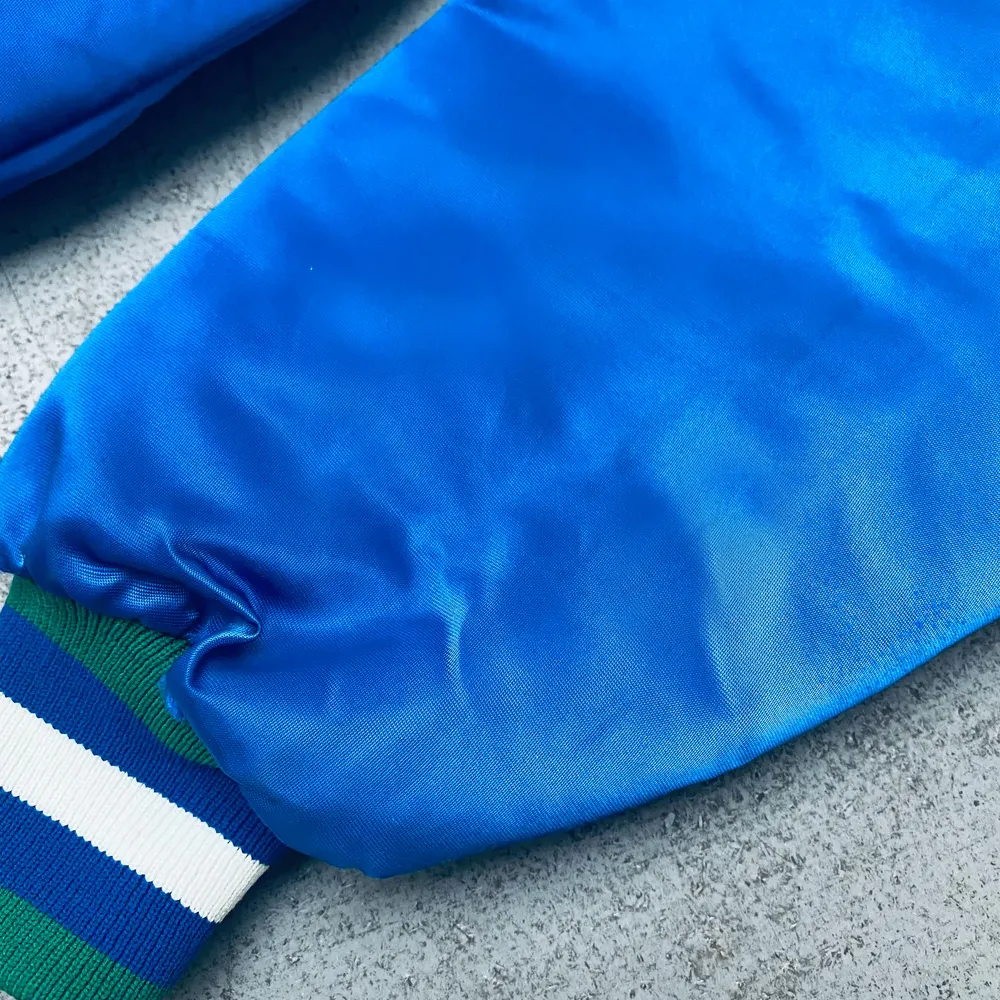 Minnesota timberwolves 90s vintage blue jacket