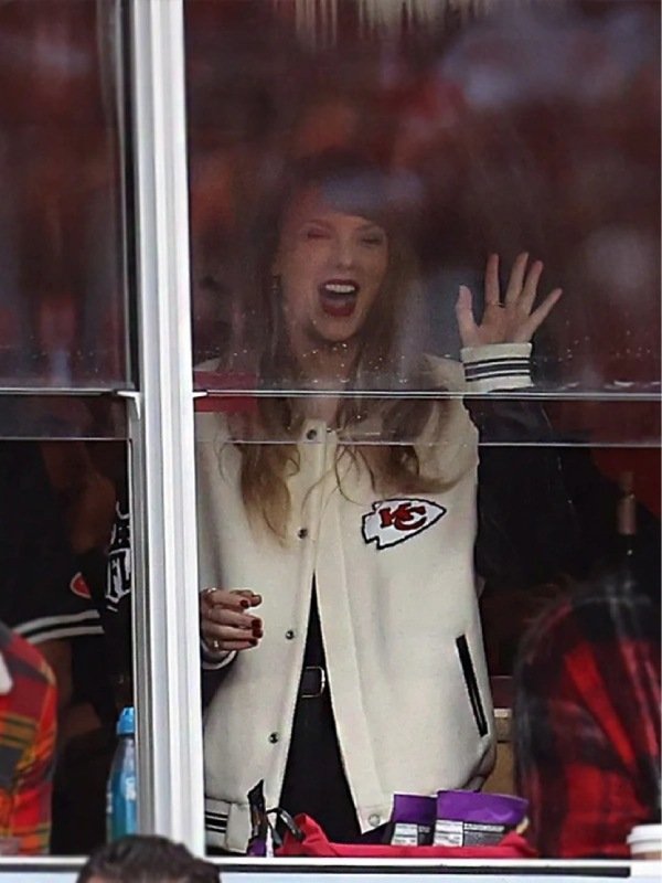 Taylor swift chiefs jacket