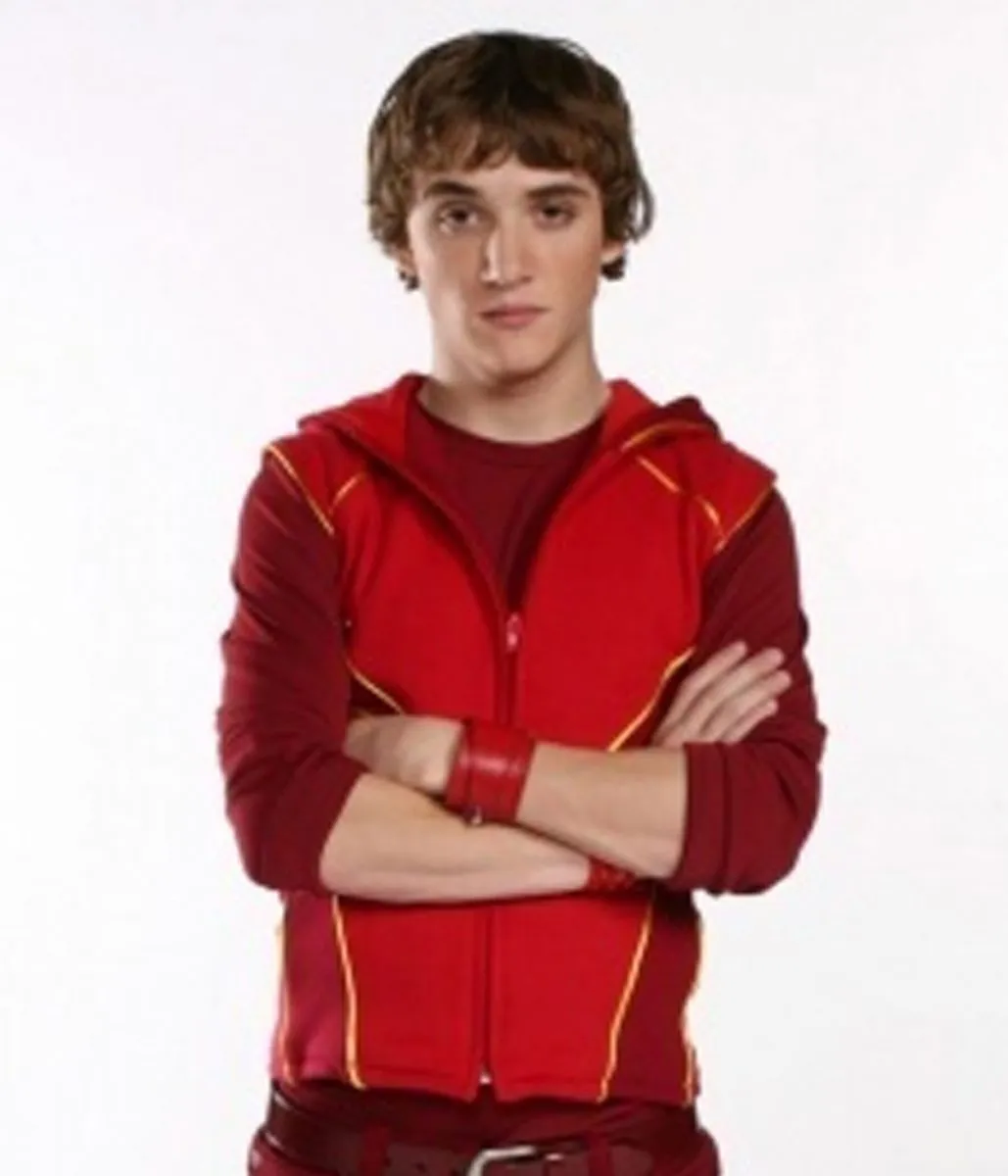 Kyle gallner vest