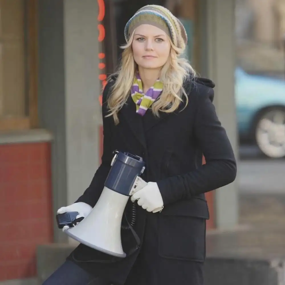 Jennifer morrison black coat